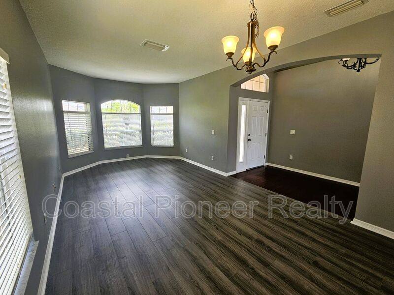 House for rent at 1824 Mira Lago Circle, Ruskin, FL 33570