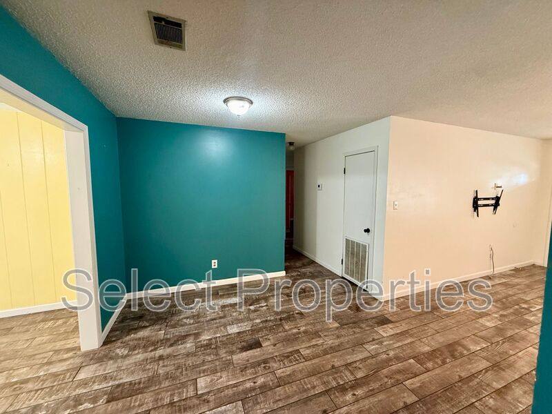 House for rent at 1116 W Nettleton, Jonesboro, AR 72401