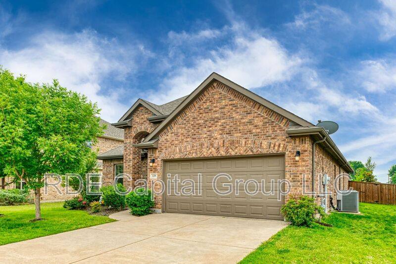 House for rent at 129 Griffin Ave, Royse City, TX 75189