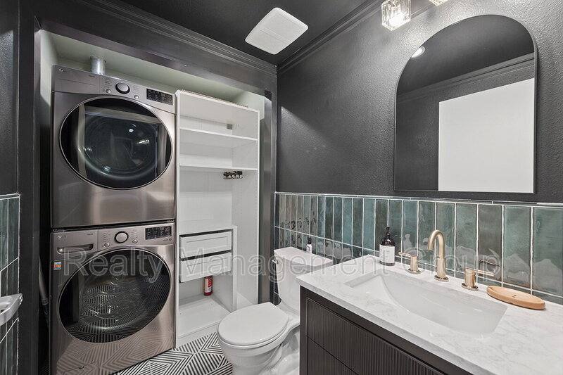 Apartment for rent at 877 Island Ave #312, San Diego, CA 92101