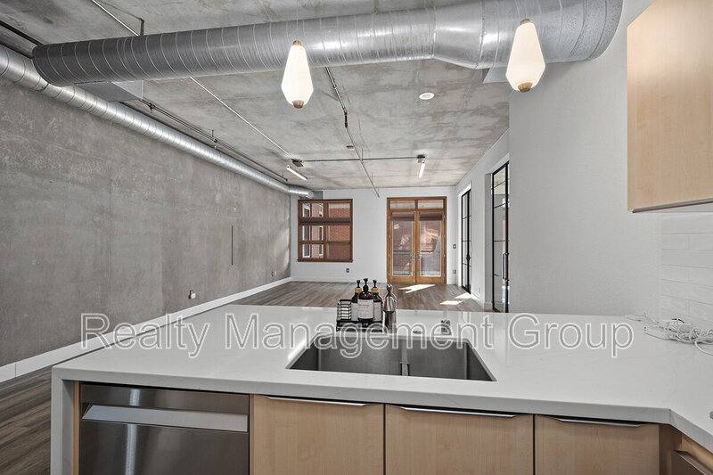 Apartment for rent at 877 Island Ave #312, San Diego, CA 92101