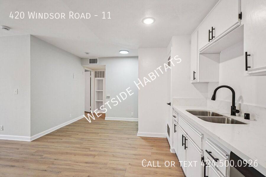 Apartment for rent at 420 Windsor Rd #11, Glendale, CA 91204