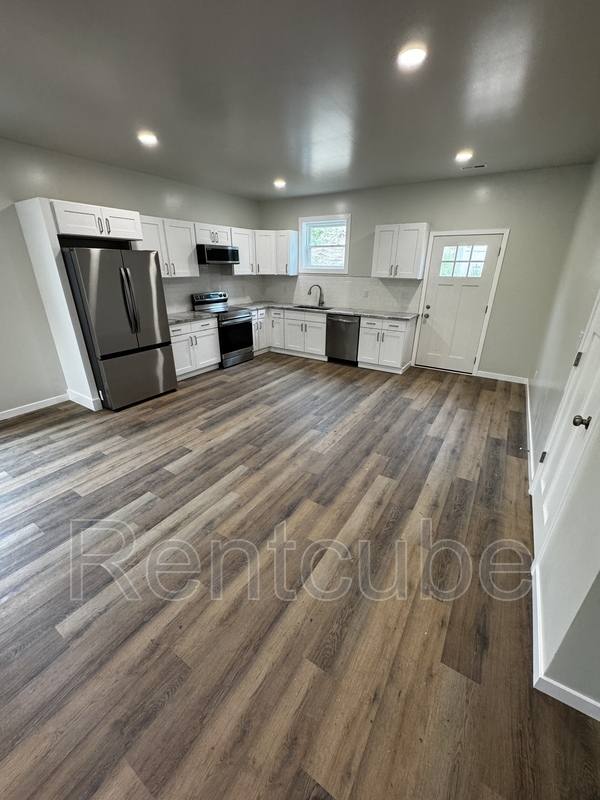 House for rent at 3860 Peru Rd, Dubuque, IA 52001