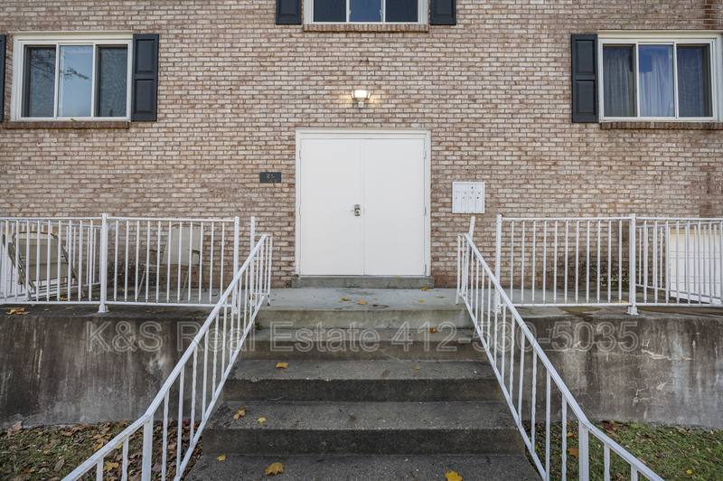 Apartment for rent at 29 Coulter St #1B, Pittsburgh, PA 15205