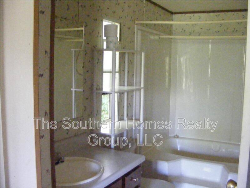 House for rent at 161 County Rd #909, Etowah, TN 37331