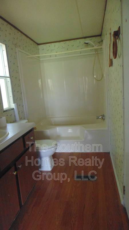 House for rent at 161 County Rd #909, Etowah, TN 37331