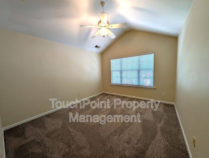 Townhouse for rent at 4283 Glenlea Commons Dr, Charlotte, NC 28216