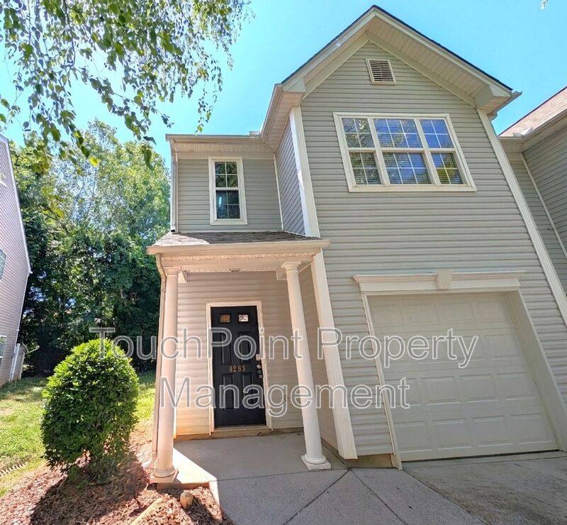 Townhouse for rent at 4283 Glenlea Commons Dr, Charlotte, NC 28216