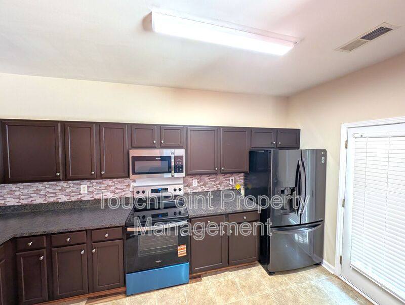 Townhouse for rent at 4283 Glenlea Commons Dr, Charlotte, NC 28216