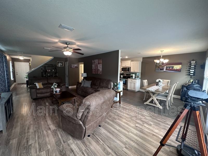 House for rent at 5217 Saufley Field Rd, Pensacola, FL 32526