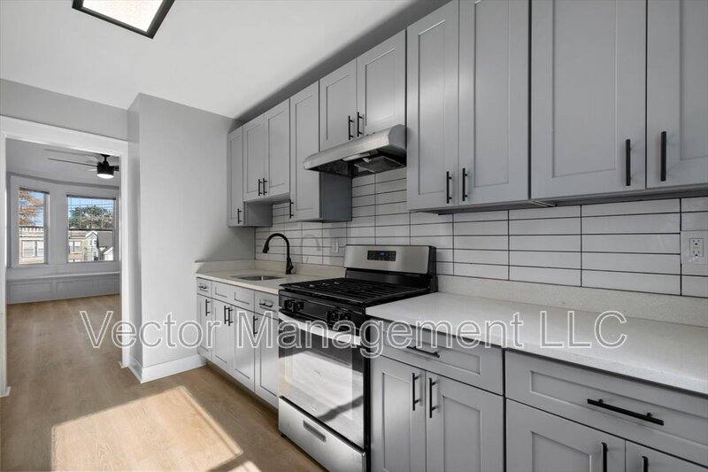 Apartment for rent at 1476 Chapel St #301, New Haven, CT 06511