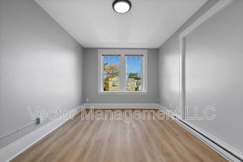 Apartment for rent at 1476 Chapel St #301, New Haven, CT 06511