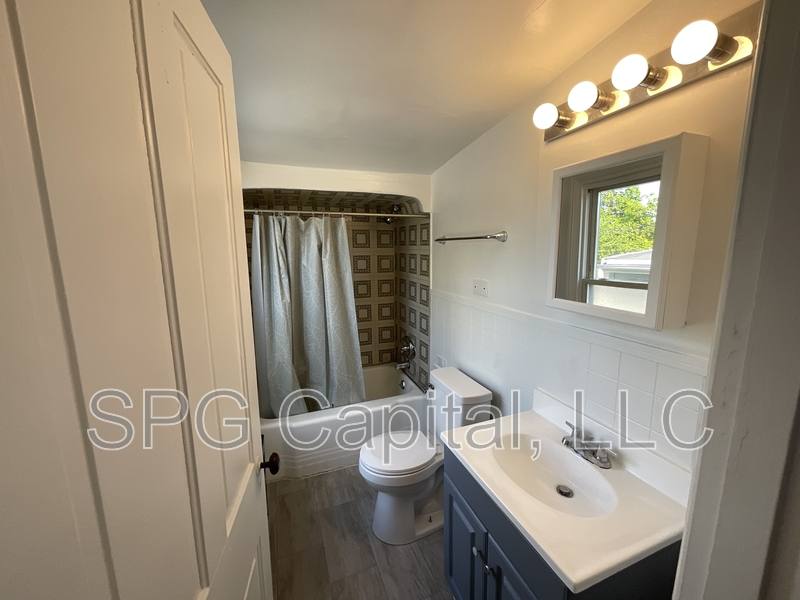 House for rent at 25 Chestnut St, Harrisburg, PA 17113
