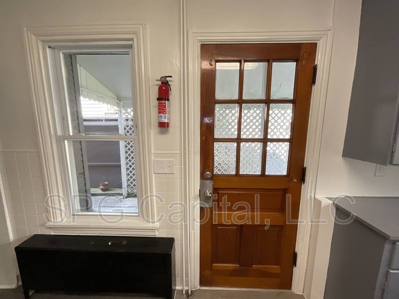 House for rent at 25 Chestnut St, Harrisburg, PA 17113