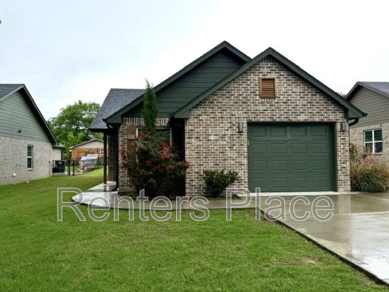 House for rent at 29035 E 153 St S, Coweta, OK 74429