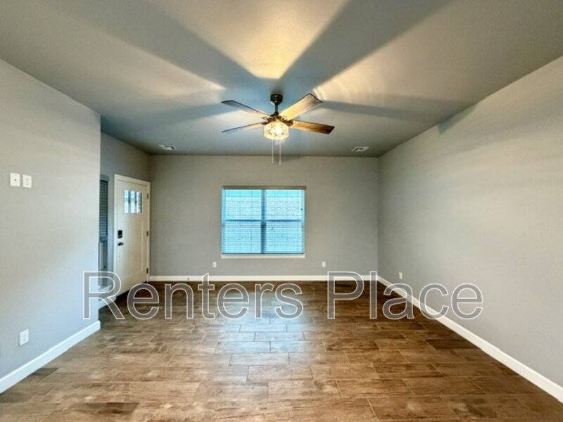 House for rent at 29035 E 153 St S, Coweta, OK 74429