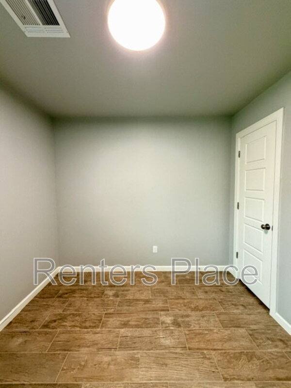 House for rent at 29035 E 153 St S, Coweta, OK 74429