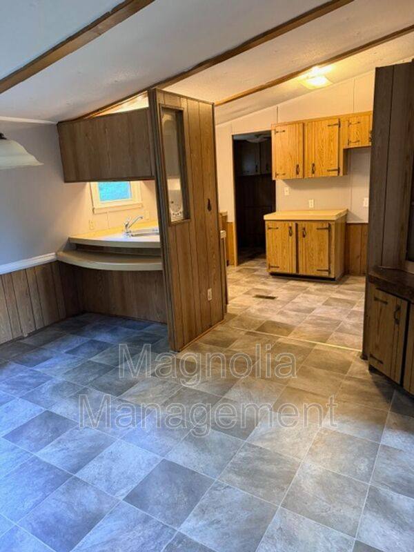 House for rent at 897 Faulkner Town Rd, Henderson, NC 27537