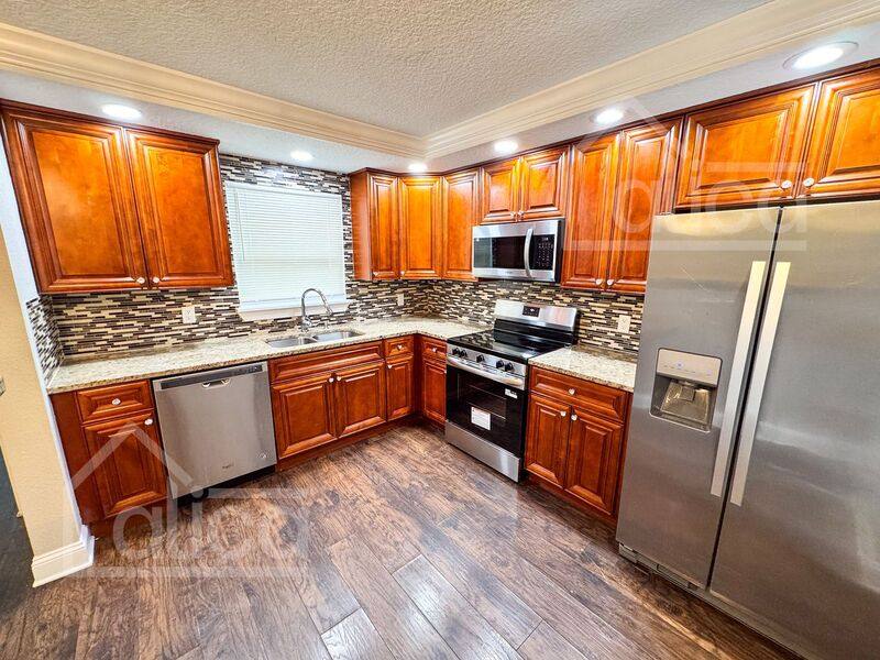 House for rent at 2845 Holly Point Dr, Jacksonville, FL 32277