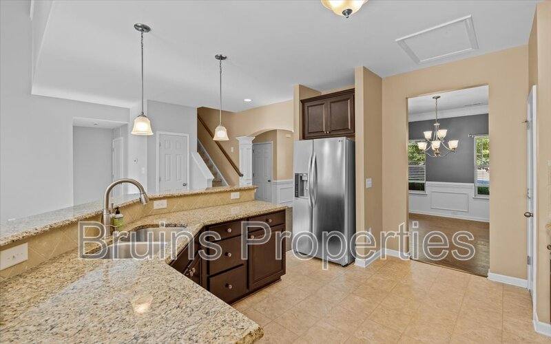 House for rent at 1814 Castle Gate Court, High Point, NC 27265