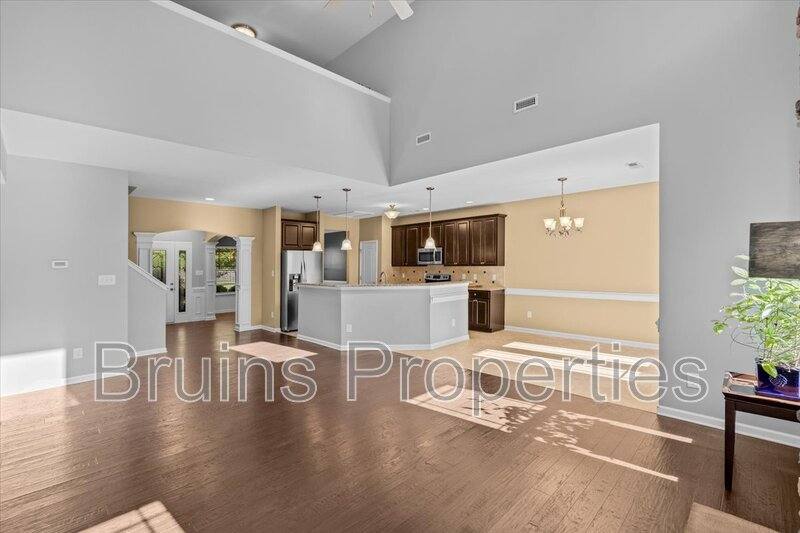 House for rent at 1814 Castle Gate Court, High Point, NC 27265