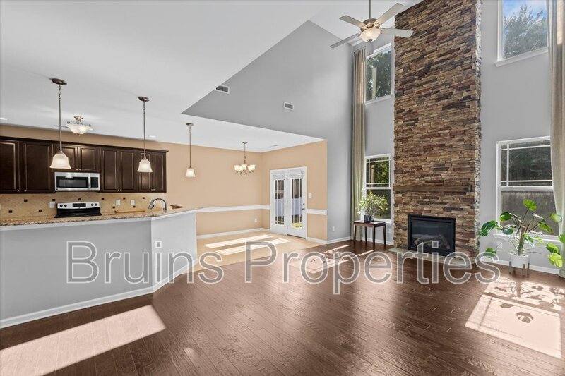 House for rent at 1814 Castle Gate Court, High Point, NC 27265