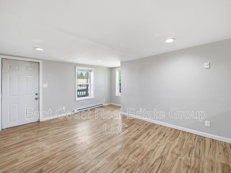 Apartment for rent at 116 S High St, Martinsburg, WV 25404