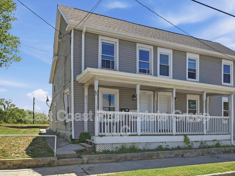 Apartment for rent at 116 S High St, Martinsburg, WV 25404