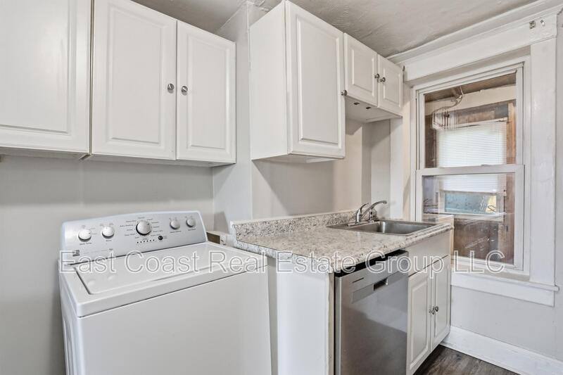 Apartment for rent at 13 N Maryland Ave #2, Brunswick, MD 21716