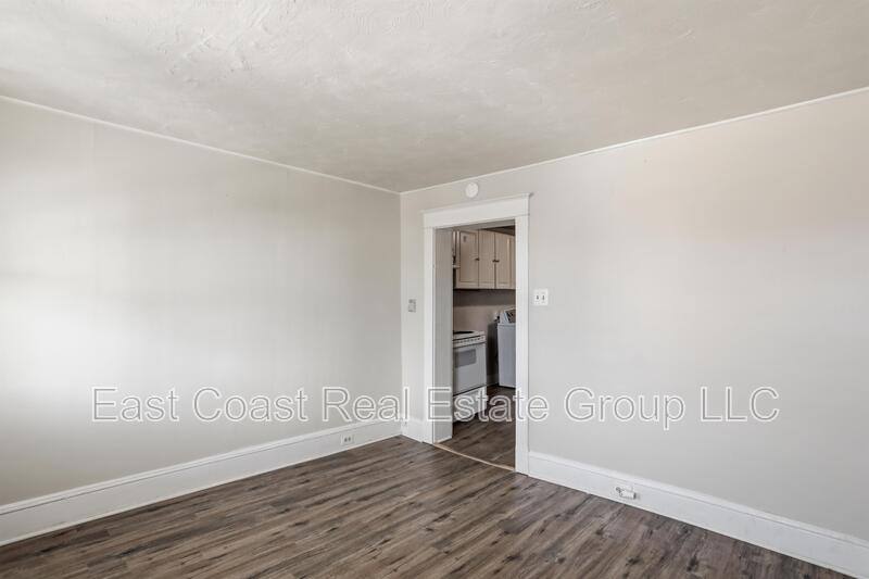 Apartment for rent at 13 N Maryland Ave #2, Brunswick, MD 21716