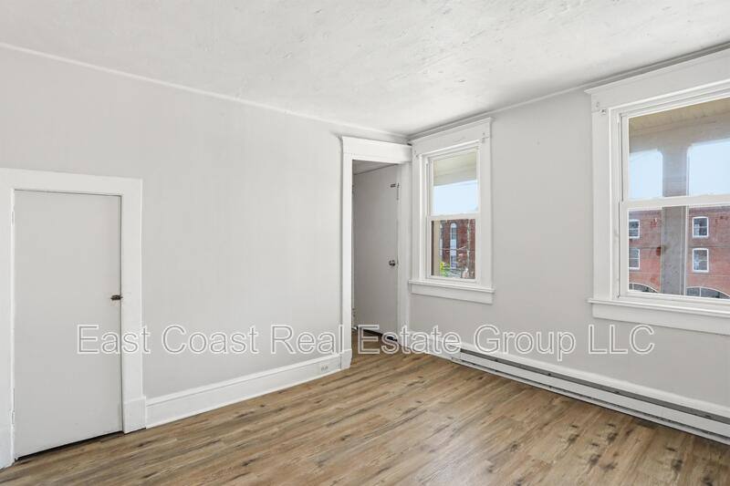 Apartment for rent at 13 N Maryland Ave #2, Brunswick, MD 21716