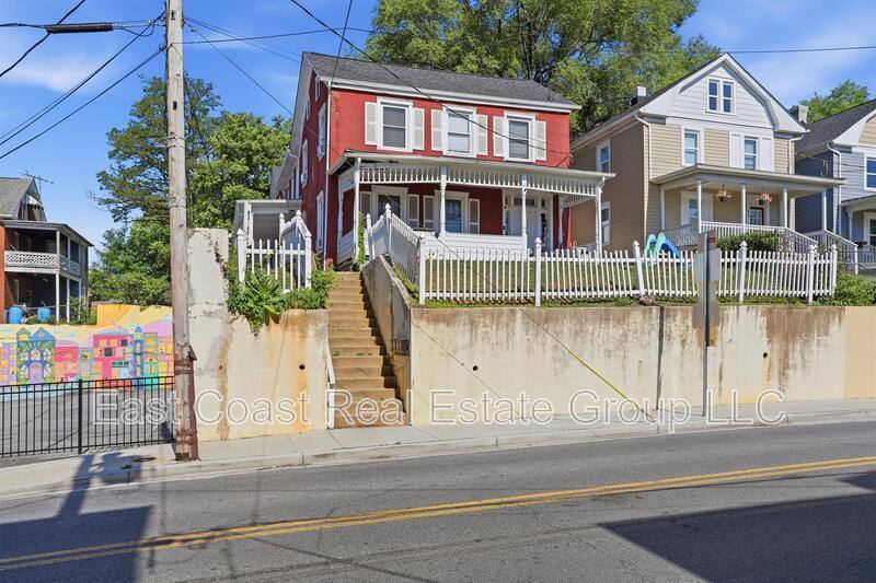 Apartment for rent at 13 N Maryland Ave #2, Brunswick, MD 21716