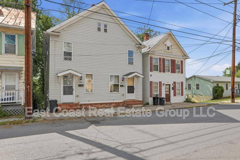 Apartment for rent at 316 N High St, Martinsburg, WV 25404