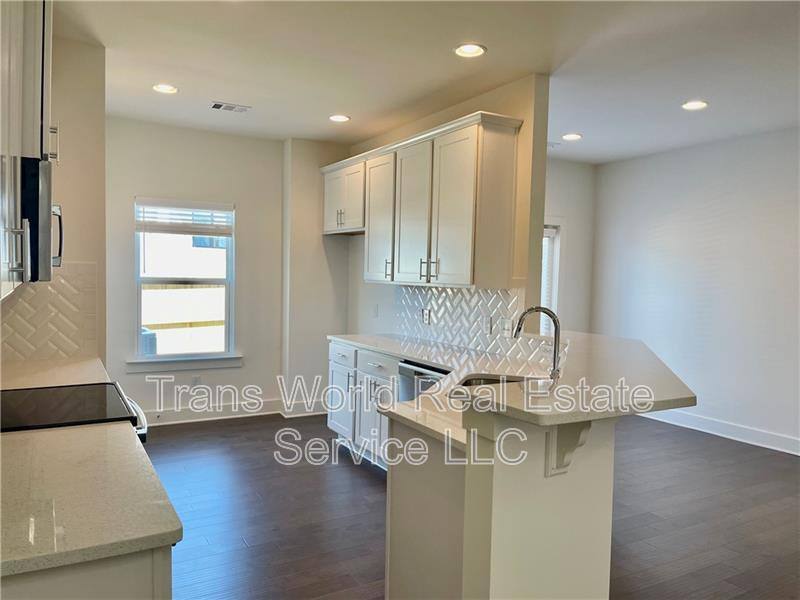 Townhouse for rent at 159 Auburn Run Lane #1, Auburn, GA 30011