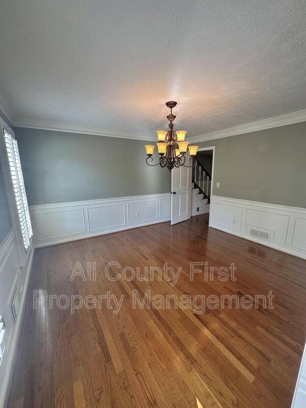 House for rent at 5621 Shadow View Dr, Stone Mountain, GA 30087