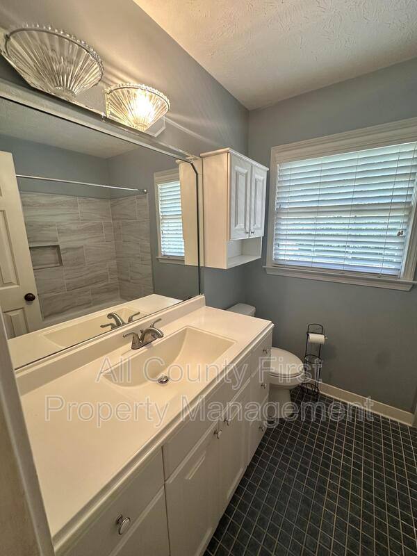 House for rent at 5621 Shadow View Dr, Stone Mountain, GA 30087