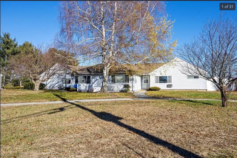 82 Mitchell Dr #82, Chicopee, MA 01022