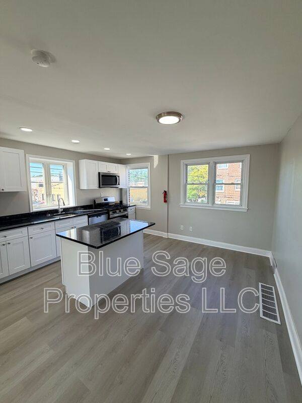 Townhouse for rent at 66 Folcroft Ave, Folcroft, PA 19032