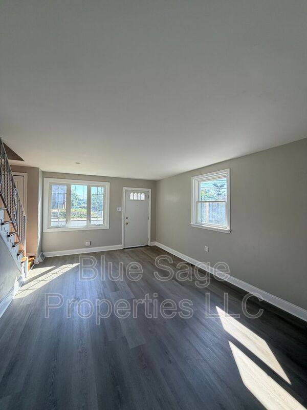 Townhouse for rent at 66 Folcroft Ave, Folcroft, PA 19032
