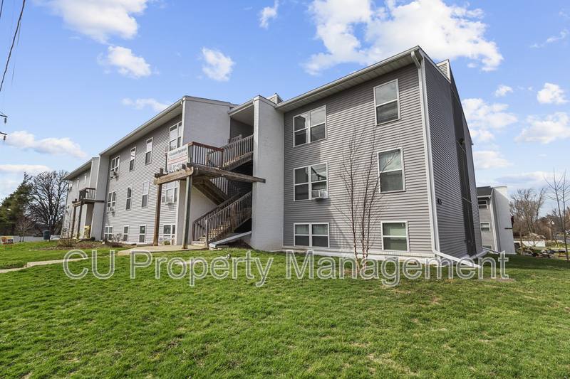 Apartment for rent at 1601 N Willow Rd #301, Urbana, IL 61801