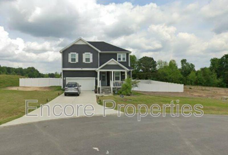 House for rent at 7704 Chestnut Creek Court, Willow Spring, NC 27592