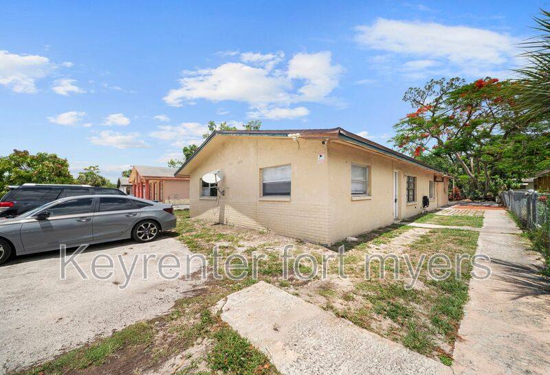 Apartment for rent at 5551 5th Ave, Fort Myers, FL 33907