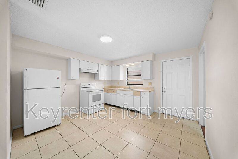 Apartment for rent at 5551 5th Ave, Fort Myers, FL 33907