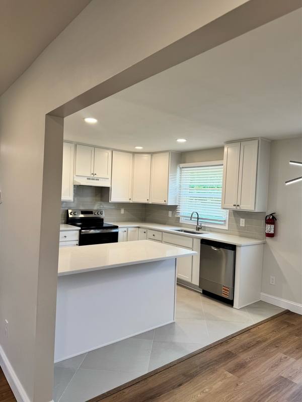 House for rent at 927 Edgemoor Rd, Cherry Hill, NJ 08034