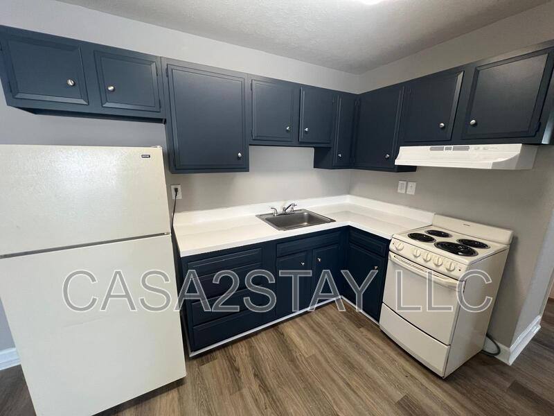 Apartment for rent at 2137 St Johns Place, Louisville, KY 40210