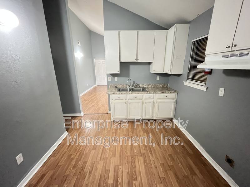 House for rent at 401 N Manassas St, Memphis, TN 38105