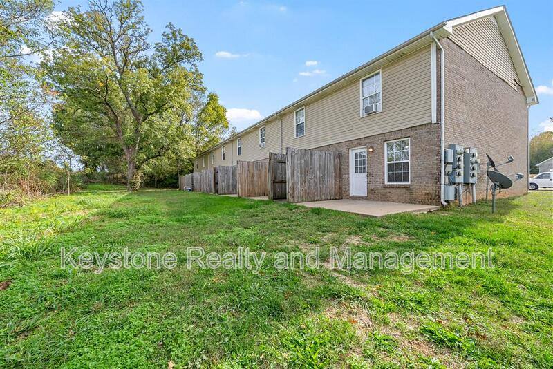 Townhouse for rent at 2331 Raleigh Court, Clarksville, TN 37043