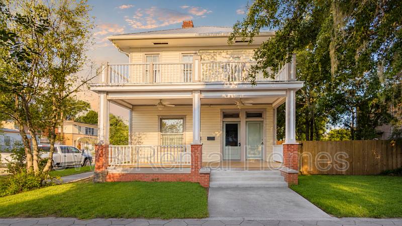 Apartment for rent at 2040 Laura St N, Jacksonville, FL 32206