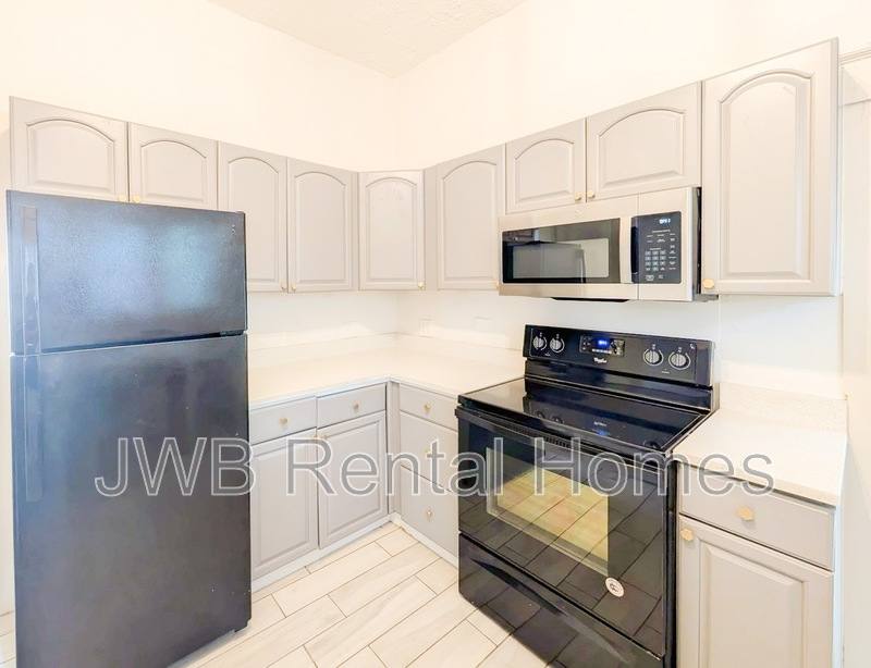 Apartment for rent at 2040 Laura St N, Jacksonville, FL 32206