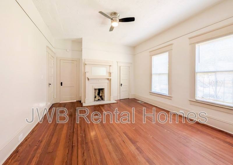 Apartment for rent at 2040 Laura St N, Jacksonville, FL 32206